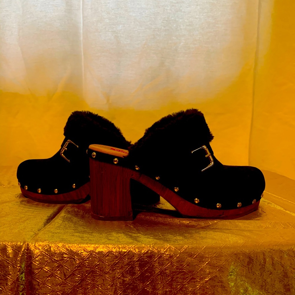 Clogs